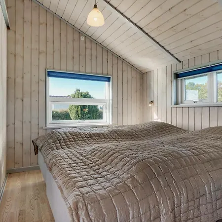 بيت للعطل Gorgeous Home In Nordborg With Sauna نُوابورغ