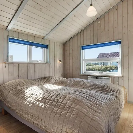 بيت للعطل Gorgeous Home In Nordborg With Sauna