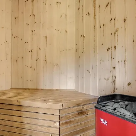 بيت للعطل Gorgeous Home In Nordborg With Sauna نُوابورغ